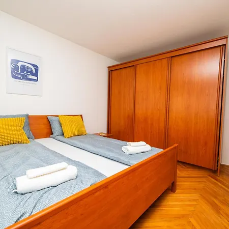 Modern 1 Bdr With Balcony Lejlighed *