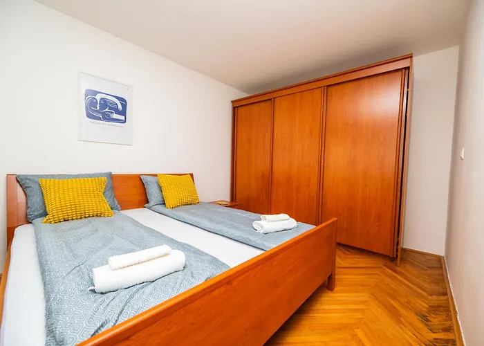 Modern 1 Bdr With Balcony アパート *