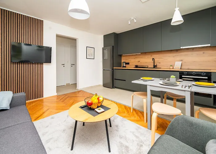 Modern 1 Bdr With Balcony