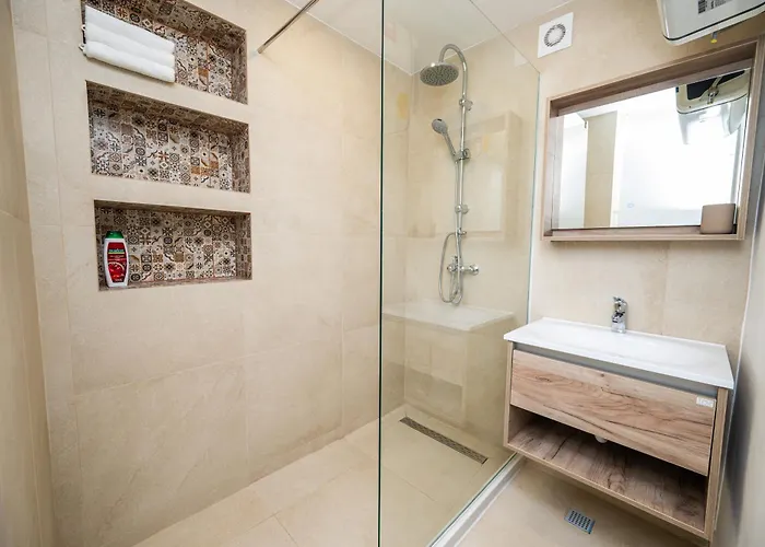 Modern 1 Bdr With Balcony アパート